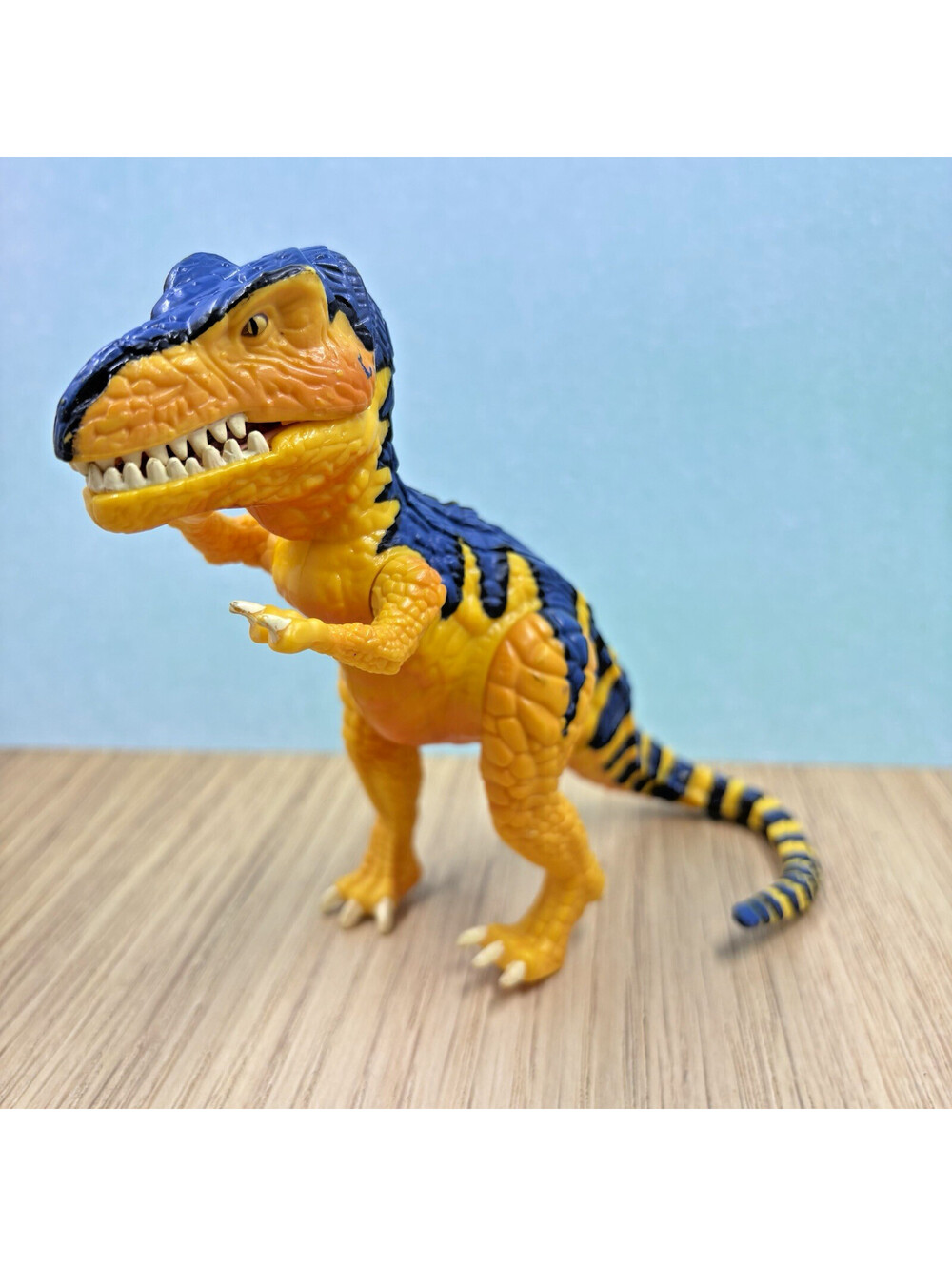 VTG Playmates PRIMAL RAGE Sauron Action Figure Dinosaur Yellow Purple Atari 1994